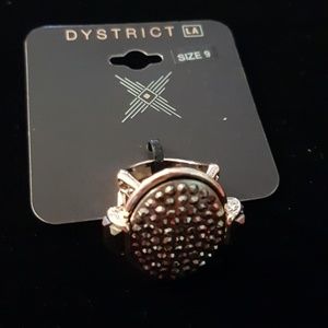 Brandnew Dystric LA ladies ring sz 9